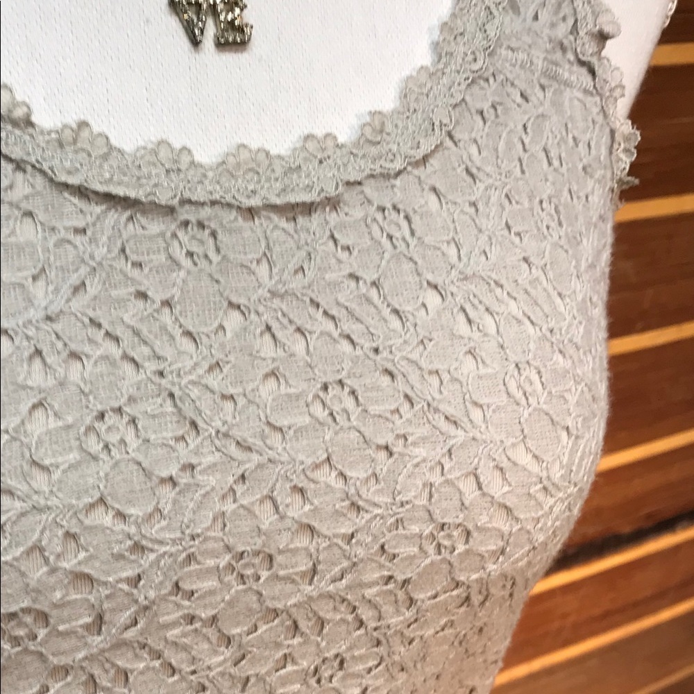 Hollister Floral Gray Lace Tank XS - Picture 5 of 8